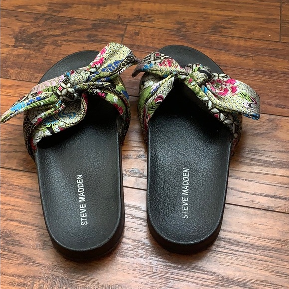 Steve Madden Slides - Picture 2 of 4